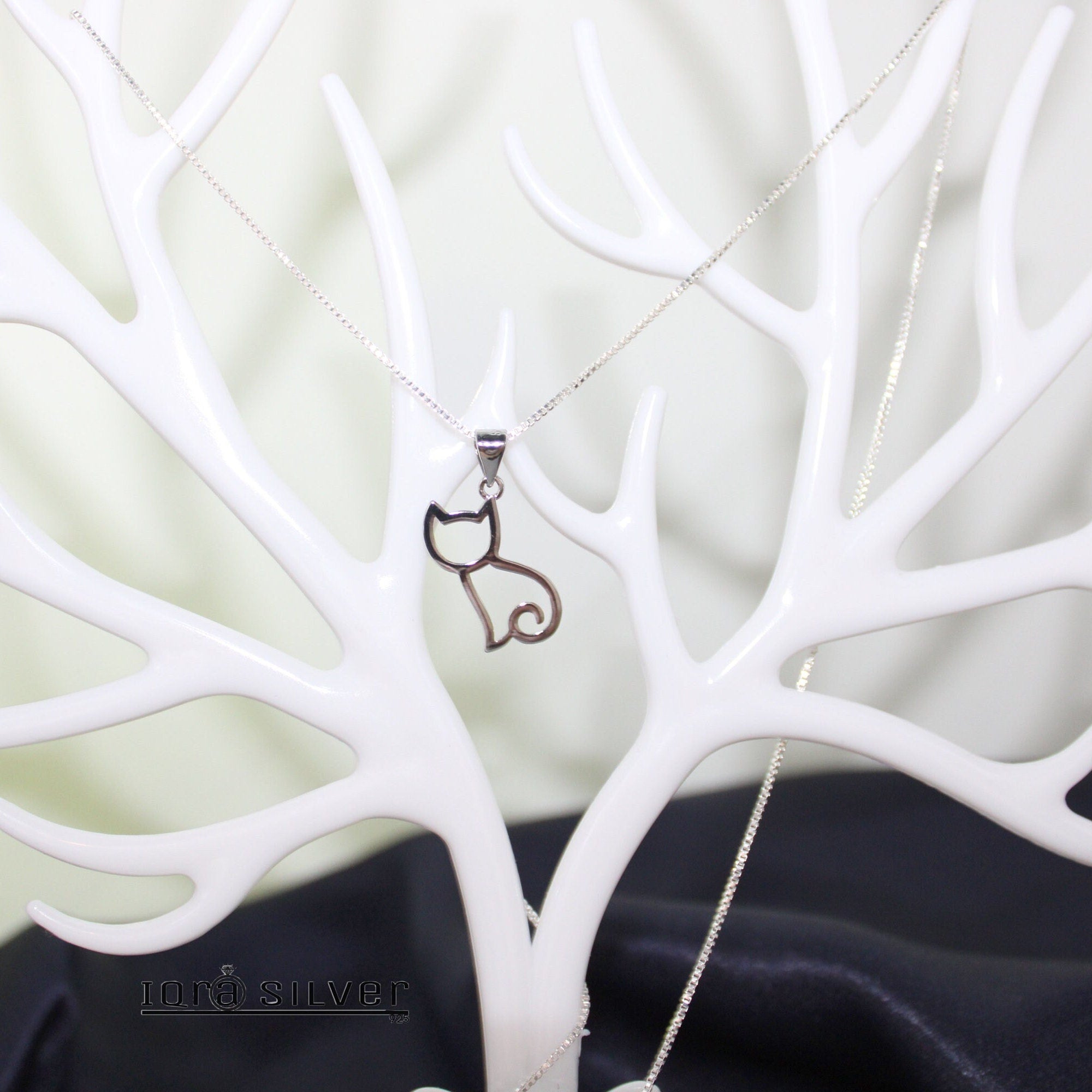 Sterling Silver Pretty Cat Pendant Necklace