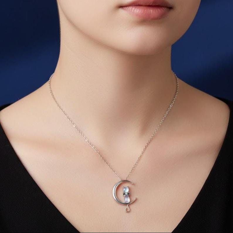 Moonstone Cat Pendant Chain Necklace in Sterling Silver