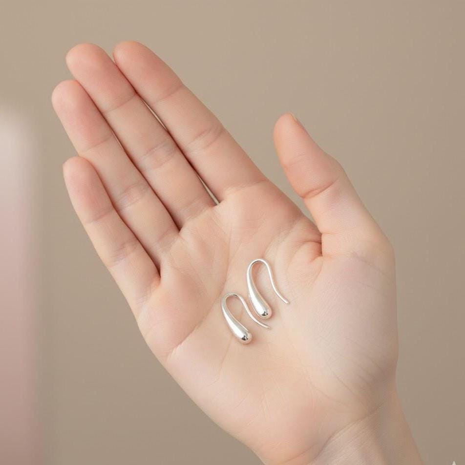Water Drop Dangle Earrings In Sterling Silver