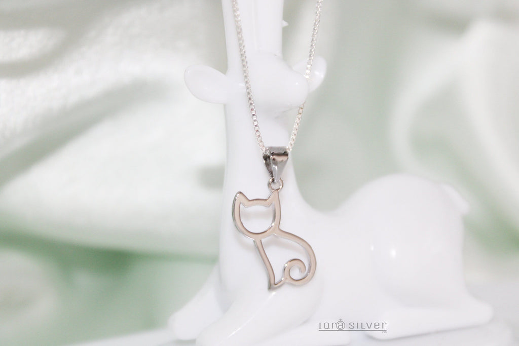 Sterling Silver Pretty Cat Pendant Necklace