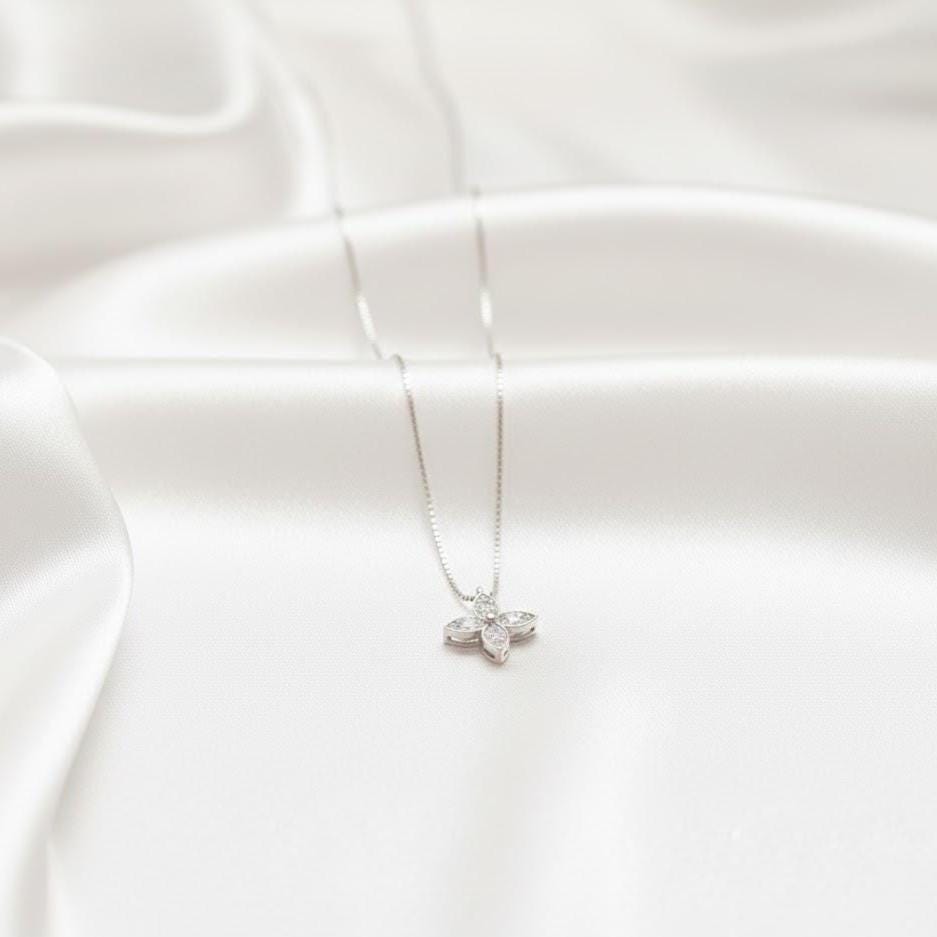 Four-Leaf Clover Pendant Necklace In Sterling Silver