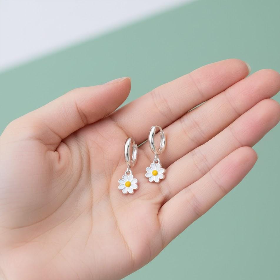 Sterling Silver Daisy Flower Earrings