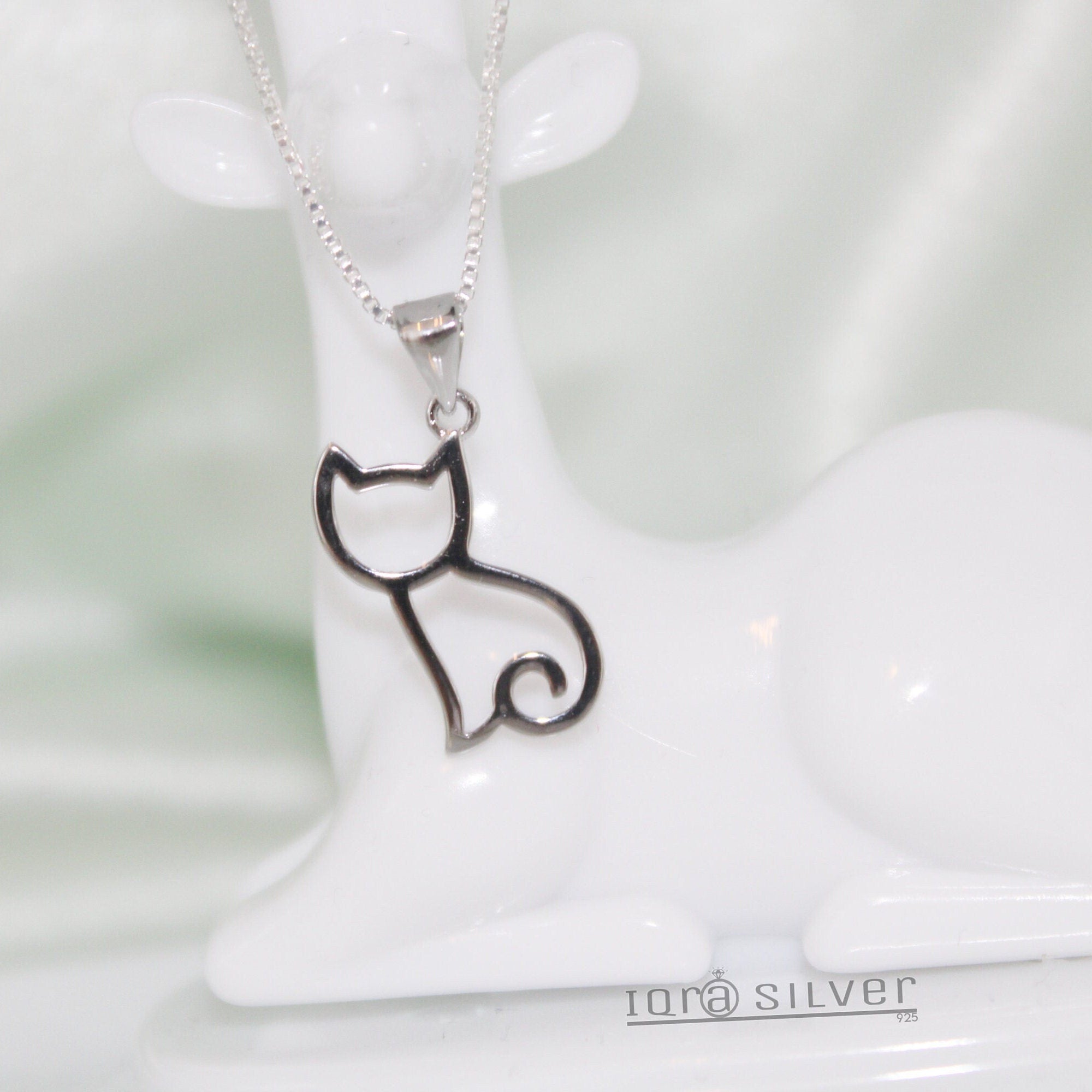 Sterling Silver Pretty Cat Pendant Necklace