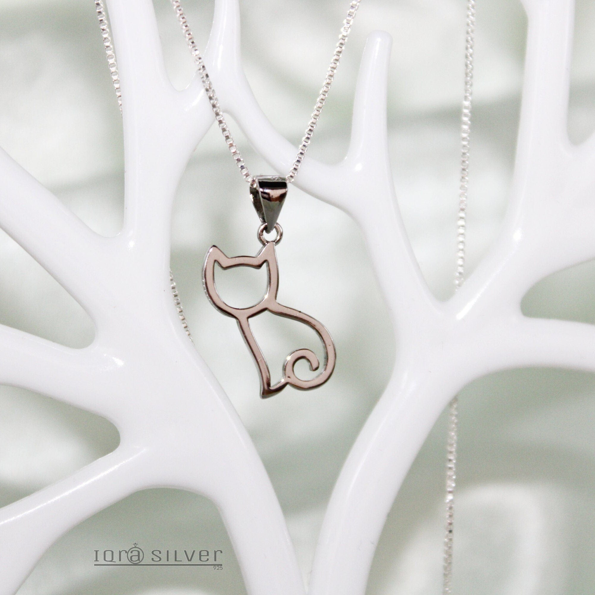 Sterling Silver Pretty Cat Pendant Necklace