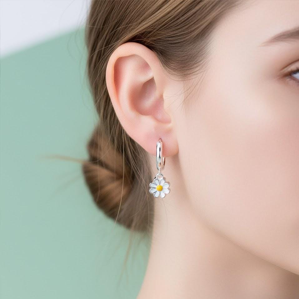 Sterling Silver Daisy Flower Earrings